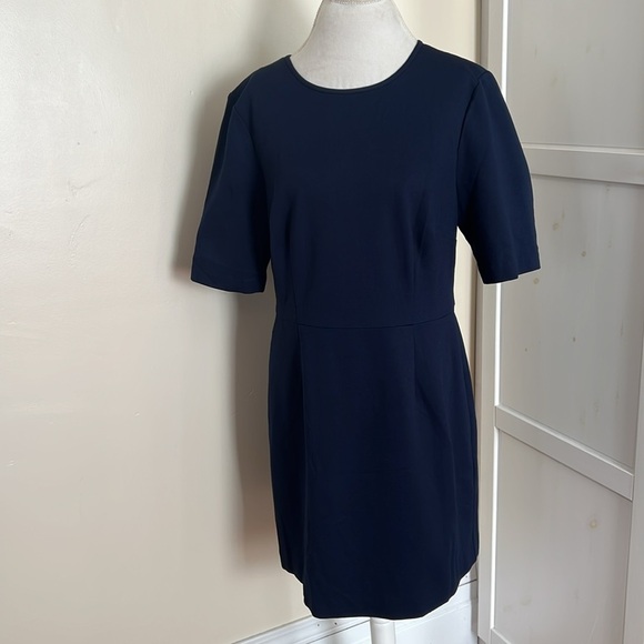 Trina Turk Aroma Classic Navy Blue Women's Shift Dress with Cutouts - NWT - 14 - Picture 4 of 13
